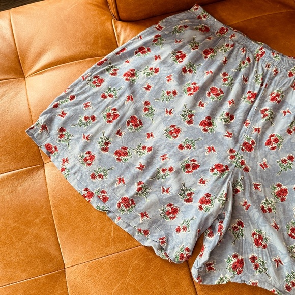 Vintage Summer Shorts - floral blue/red - size 42 - made in Canada - Picture 2 of 4
